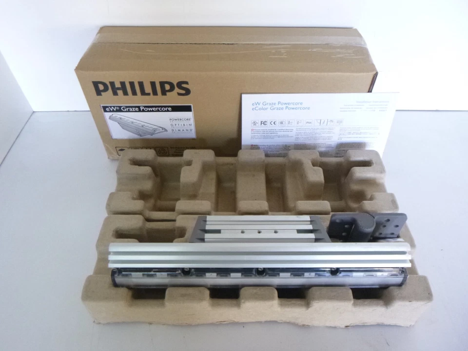 Philips 523-000030-12 12" eW Graze Powercore LED Light  277 VAC 2700K - NEW - Image 1 of 4