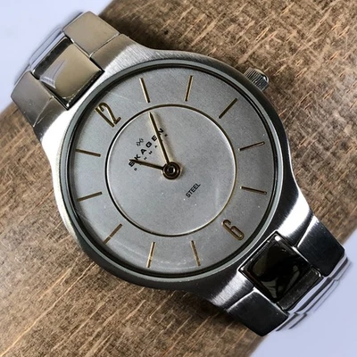 Skagen Women 572SGXC Fashion Silver Tone Quartz Analog 27mm Watch 6 1/2" - Image 1 of 4