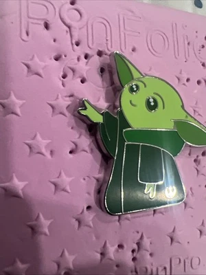 迪士尼隐藏米奇徽章 Grogu Chaser Wave B 星球大战 WDW — 第 1/3 张图片