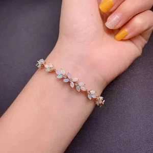 Brazalete para mujer de diamantes ópalo creados en laboratorio de corte marquesa de 7 quilates enchapado en oro rosa de 14 quilates - Imagen 1 de 9