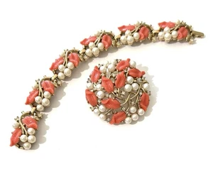 Crown Triari 2 Piece Set w Coral Colored Leaves & Faux Pearls Signed - Picture 1 of 10