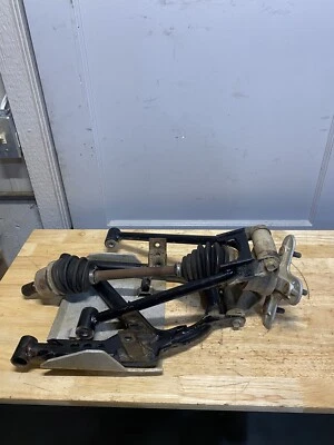 05 Brute Force 750 eje de buje de brazo trasero derecho A  Foto 1 de 4