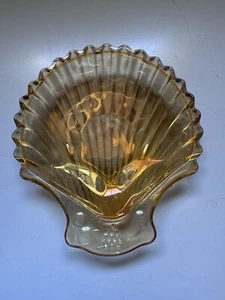 Vintage Iridescent Rose Marigold Carnival Glass Clam Scallop Shell Shaped Z81 - Picture 1 of 6