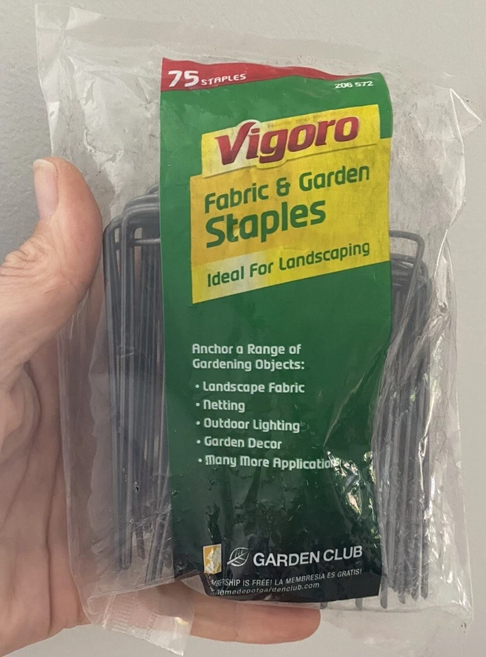 375 Vigoro 4 Inch Staples Fabric and Garden Staples for Landscaping Gardening