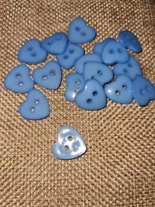2 HOLE HEART SHAPED RESIN BUTTONS 10 Pkt/CRAFT/SEWING 12MM - Picture 1 of 2