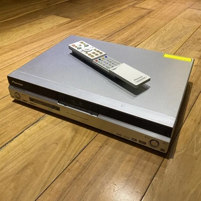 Pioneer DVD Recorder - DVR-440HX-S, HDD 80GB Silver Digital Tuner + Remote - Image 1 of 4