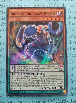 DESO-EN019 Abyss Actor - Sassy Rookie Super Rare Yu-Gi-Oh Card 1st Edition New - Image 1 of 4