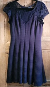 Gabby Skye Navy Blue Stretch Lace V Neck & Sleeve Fit & Flare Dress Sz 14 - Picture 1 of 7