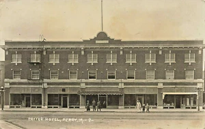 Perry IA Pattee Hotel Laden Fronten Kinder Echt Foto Postkarte - Bild 1 von 2