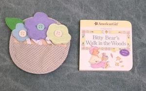 Libro American Girl BITTY BEAR'S An I-Spy Story botón flores en cesta raro usado en excelente estado - Imagen 1 de 4