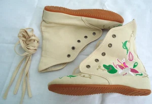 Chinese Style Cream Embroidered Canvas Ankle Boots Size 36 BRAND NEW - Picture 1 of 8