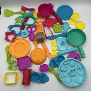 40 Pieces Play-Doh Cooking Set, To Be Used W/ Play-Doh Clean Excellent condition - Picture 1 of 14