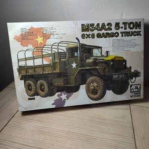 Camión de carga AFV Club AF35300 1/35 EJÉRCITO DE EE. UU. M54A2 5 TONELADAS 6x6, nombre - envío a EE. UU. - Imagen 1 de 4