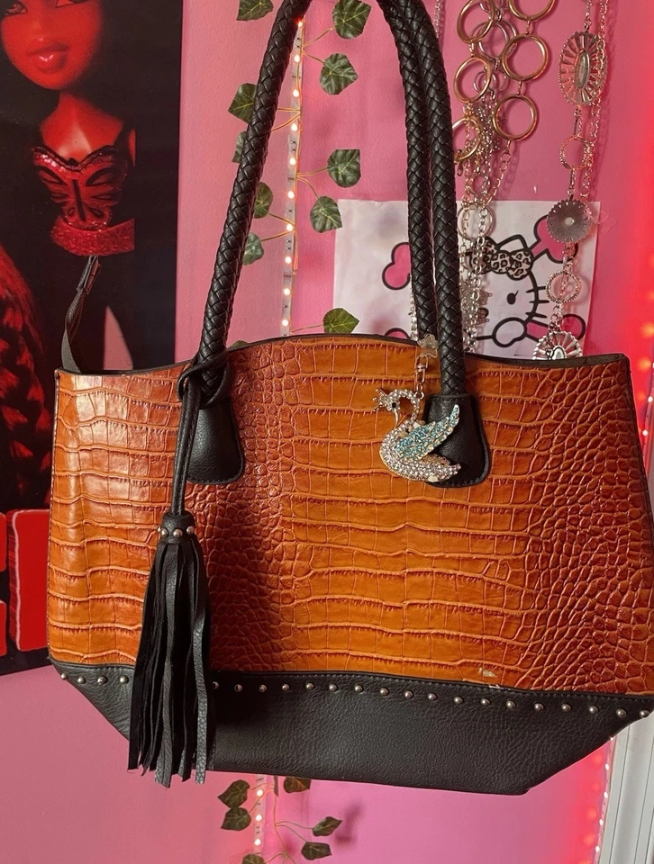 Vintage Orange and black 2000’s crocodile leather purse w/ tassle - Image 1 of 4