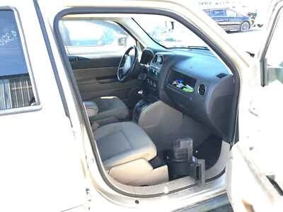 Used Front Right Suspension Strut fits: 2010 Jeep Patriot Front Front Right Grad Foto 1 de 4