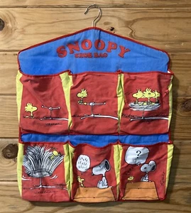 Vintage 1960s Peanuts Snoopy & Woodstock children boy girl Shoe Bag Hanger - Picture 1 of 17