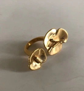 New Robert Lee Morris Gold Plated Brass "Double Flower" Ring Sz. 7 - Picture 1 of 4