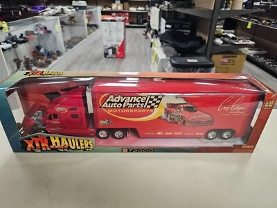 Remolque semirremolque Jada Toys escala 1/32 Advanced Auto Parts Xtreme Haulers T2000 Foto 1 de 4