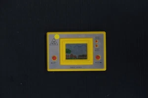 Eagle Attack Game Wizard LCD Console portable jeu - Picture 1 of 2