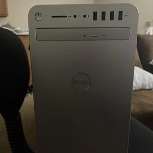 Dell XPS 8930 with i3 8100 3.6 GHz 16 GB, 2 TB, Win 10 Home GTX 750 Ti - Picture 1 of 5
