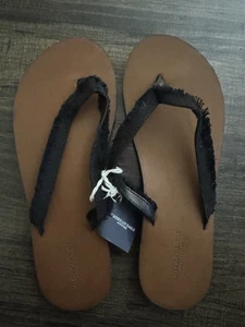 American Eagle black fringe flip flops 7M - Picture 1 of 3