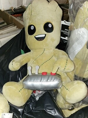 Neca Kidrobot Guardians of the Galaxy Groot HugMe Hug Me Shake Action Plush 16" - Image 1 of 2