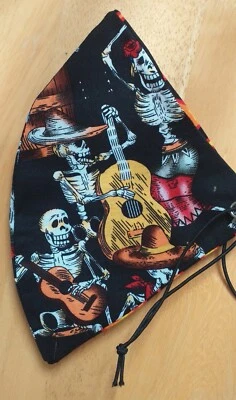 "Wash and reverse" restringable (elastic) reversible, comfortable face masks  - Image 1 of 4