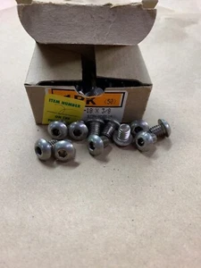 Box mit 36 5/16-18 x 3/8 Knopf Innensechskant Edelstahl Schrauben - Bild 1 von 1