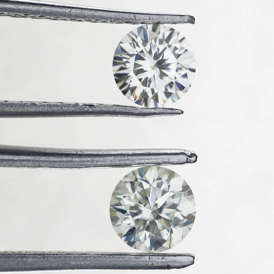 2 PCS WHITE MOISSANITE LOOSE ROUND DIAMONDS - Image 1 of 4