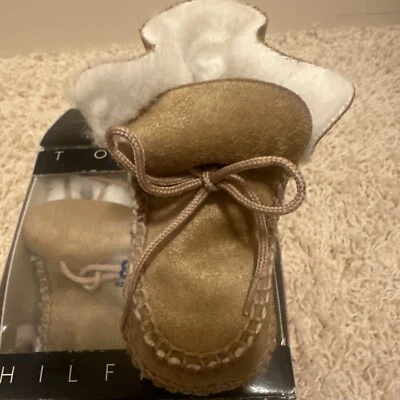 NEW !Tommy Hilfiger Tan/white Crib Shoe Boots Style Emma Sandstone Infant Sz 3! - Изображение 1 из 4