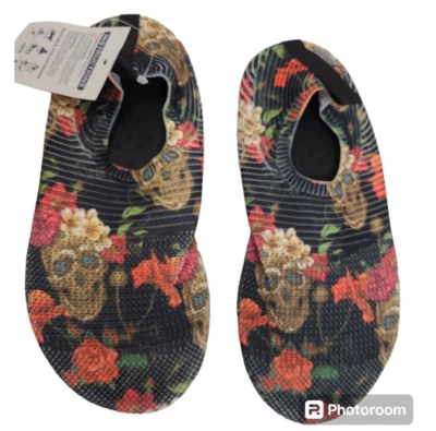 Women Men Water Shoes Quick Dry Aqua Socks Skull with Flowers Size 5-6(36/37) - Image 1 of 4