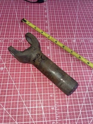 Spicer C1-3-129 25 Spline Slip Yoke C13129  Overall Length 6-5/8 Shaft OD 1.35” - Image 1 of 4