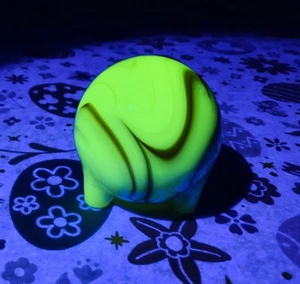 Vintage AKRO AGATE Uranium Slag Glass Lighter Holder - Picture 1 of 5