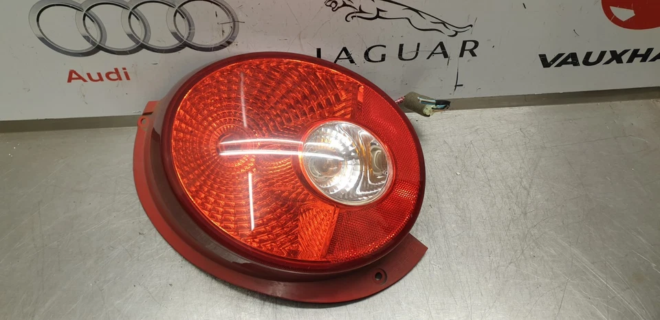 CHEVROLET MATIZ SE 2008 RHD MK2 LUZ TRASERA DERECHA LADO CONDUCTOR OSR Foto 1 de 4