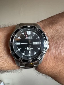 Casio Super Illuminator MTD-1079 Day/Date Stahl Quarz Herren Armbanduhr - sehr guter Zustand - Bild 1 von 11