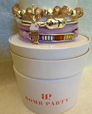Pulsera Bomb Party Soda Shop Pulsera Pilas de Cristal más Regalo Precio de venta sugerido por el fabricante $134 Foto 1 de 4