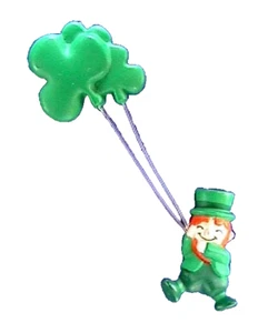 Broche Hallmark PIN St Patrick Vintage LEPRECHAUN Trébol GLOBO '92 IRLANDÉS TAC - Imagen 1 de 2