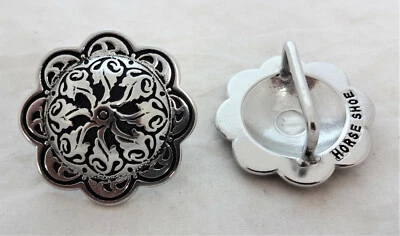 Conchos florales Jeremiah Watt brida lazo respaldo acero inoxidable caballo tachuela negro Foto 1 de 2