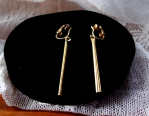 Vintage Long GT Dangle Tube 1 1/2" Clip Earrings - Picture 1 of 2