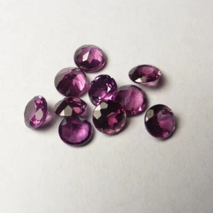 Piedras preciosas sueltas redondas de corte facetado granate Heyderabadi natural de 8 mm a 15 mm - Imagen 1 de 3
