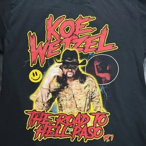 Camiseta Koe Wetzel Grande El Camino a El Paso Parte 1 Negra - Imagen 1 de 7