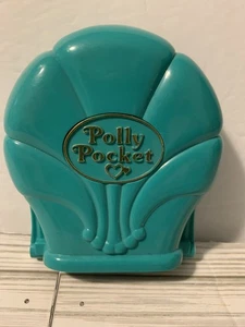 Vintage Polly Pocket Bluebird Seaside Shell Playset 1995 Compact Mini Dollhouse - Picture 1 of 7