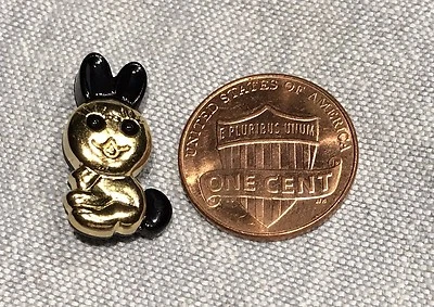 ONE Black & Gold Tone PLASTIC Shank Button DILL Bunny Rabbit 13/16" 20.4mm 8007 - Image 1 of 3