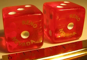 VINTAGE RENO NEVADA SOUVENIR DICE TRANSLUCENT RED SOUVENIR DICE RENO NEVADA - Picture 1 of 12
