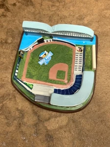 Mini Stadion Replik Modern Woodman Park Quad Städte Fluss Banditen Kardinäle - Bild 1 von 7