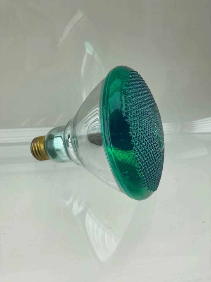 75BR38/G 130V GREEN LIGHT BULB - Image 1 of 1