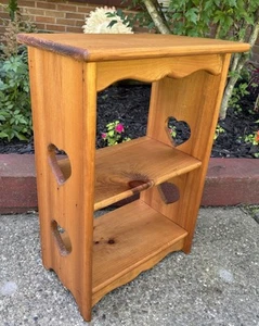 Vintage Solid Pine Bookshelf Rack Plant Stand Heart Cutouts 25"H 18"x10.25" - Picture 1 of 10