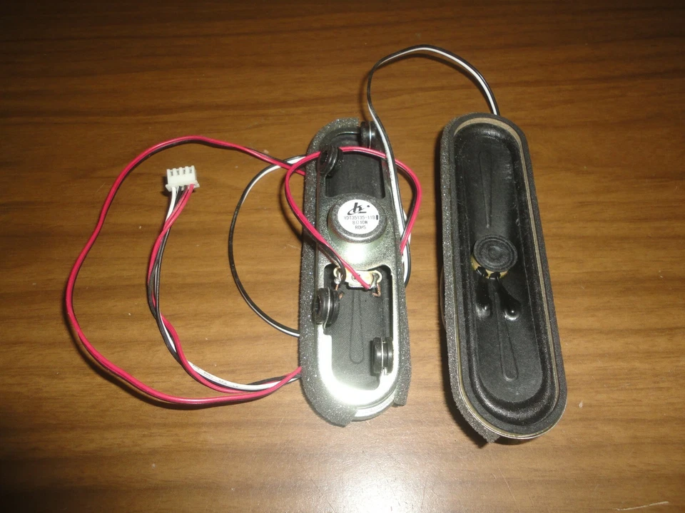 JUEGO DE ALTAVOCES RCA YDT35135-11B 8 OHMIOS 10W EXTRAÍDOS DEL MODELO PLDV321300 Foto 1 de 1