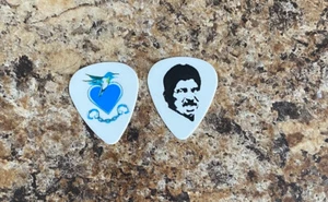 COHEED & CAMBRIA - CLAUDIO SANCHEZ Auténtico Tour Emitido Guitarra Pick Blanco - Imagen 1 de 1