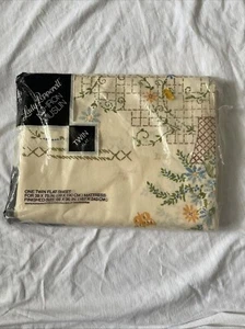 Lady Pepperell No-Iron Twin Flat Sheet Stitchery Design 39x75 In Finished 66x96 - Picture 1 of 8